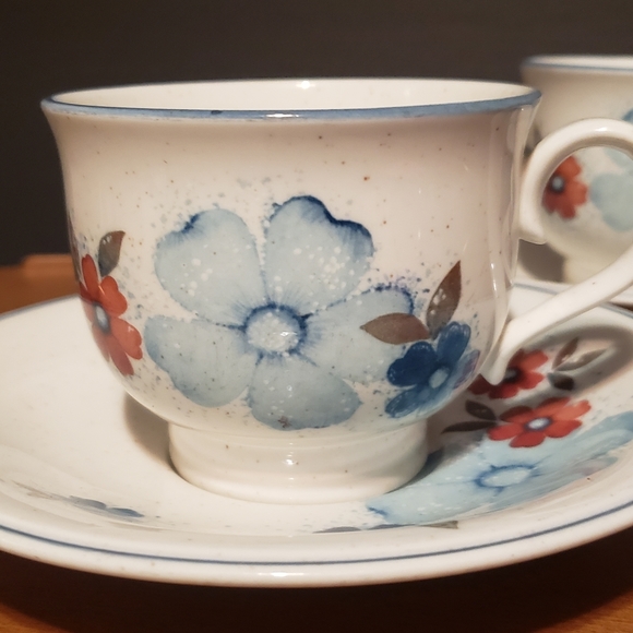 Noritake Versatone Glimmer Cups and Saucers set of 2 - Picture 2 of 9